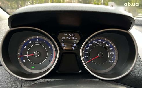 Hyundai Elantra 2013 - фото 19