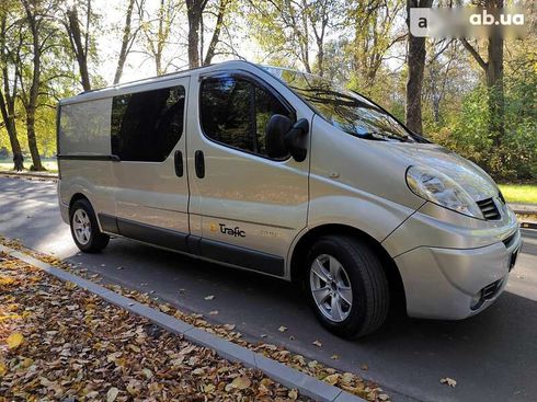 Renault Trafic 2012 - фото 27