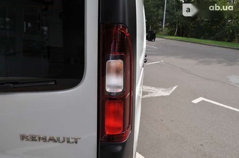 Renault Trafic 2019 - фото 26