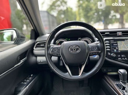 Toyota Camry 2020 - фото 26