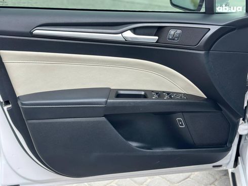 Ford Fusion 2017 белый - фото 17