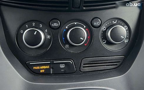 Ford Escape 2014 - фото 15