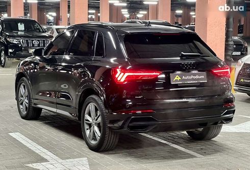 Audi Q3 2019 - фото 10