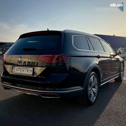 Volkswagen passat alltrack 2020 - фото 3