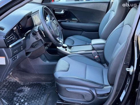 Kia Niro 2022 черный - фото 15