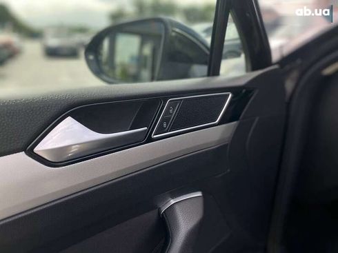 Volkswagen Passat 2017 - фото 17