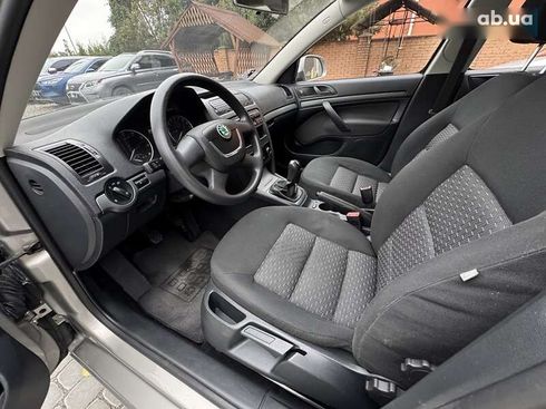 Skoda Octavia 2009 - фото 2