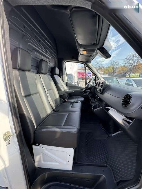 Mercedes-Benz Sprinter 2021 - фото 29