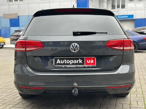 Volkswagen Passat 2015 серый - фото 9