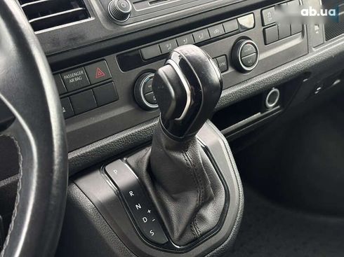 Volkswagen Caravelle 2019 - фото 16