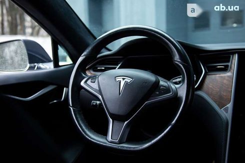 Tesla Model S 2019 - фото 16