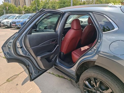 Mazda CX-30 2023 серый - фото 32