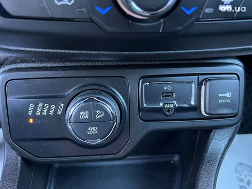 Jeep Renegade 2017 черный - фото 32