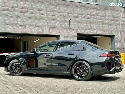 BMW M5 2025 - фото 27