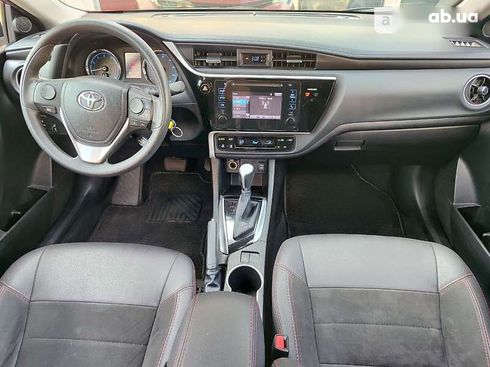 Toyota Corolla 2017 - фото 17