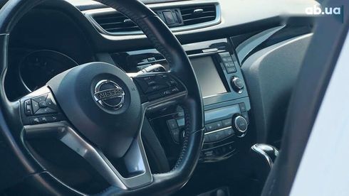 Nissan Qashqai 2018 - фото 10