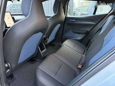 Volvo EX30 2024 - фото 9