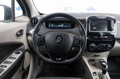 Renault Zoe 2015 - фото 19