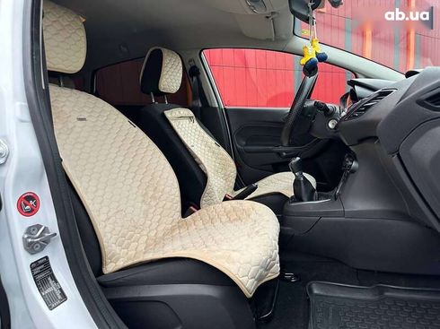 Ford Fiesta 2015 - фото 12