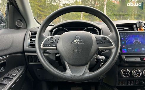 Mitsubishi Outlander 2019 - фото 16