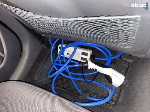 Hyundai Ioniq 2017 - фото 30
