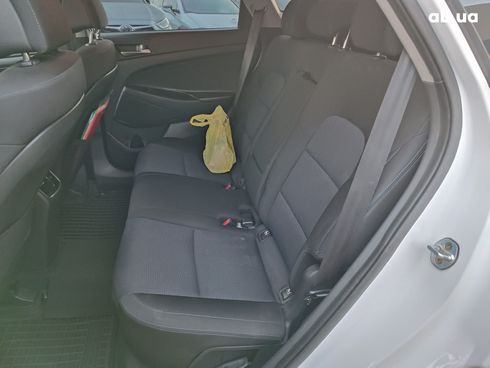 Hyundai Tucson 2017 белый - фото 13