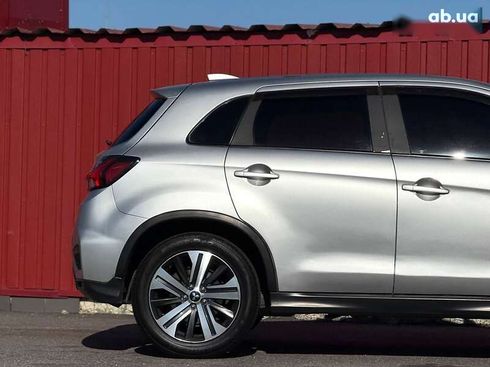 Mitsubishi Outlander 2019 - фото 20