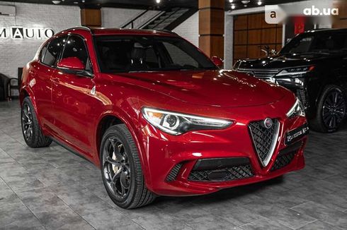 Alfa Romeo Stelvio 2018 - фото 21