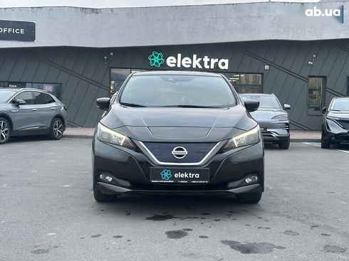 Nissan Leaf 2018 - фото 2