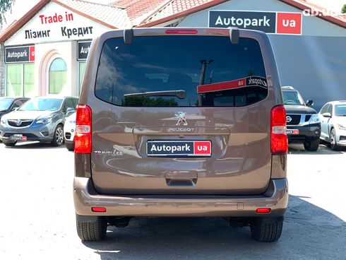 Peugeot Traveller 2017 коричневый - фото 6