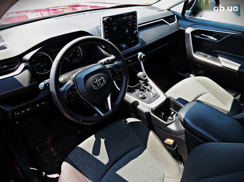 Toyota RAV4 2022 - фото 9
