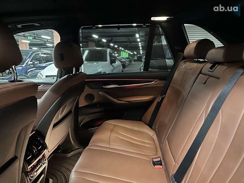 BMW X5 2018 - фото 27