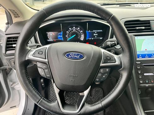 Ford Fusion 2016 белый - фото 17