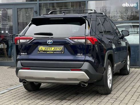 Toyota RAV4 2021 - фото 7