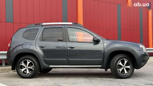 Renault Duster 2017 - фото 9