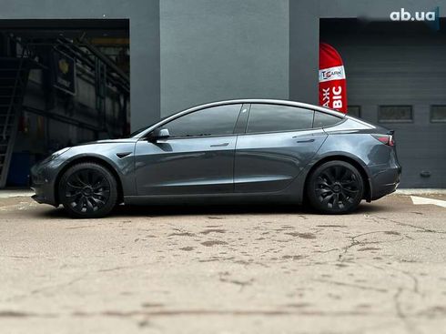 Tesla Model 3 2022 - фото 6