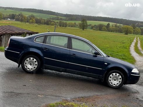 Volkswagen Passat 2004 синий - фото 5