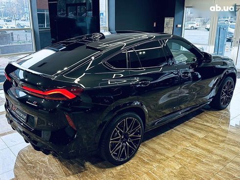BMW X6 M 2022 - фото 9