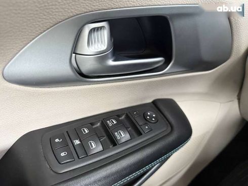 Chrysler Pacifica 2017 - фото 21