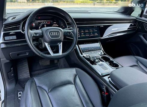 Audi Q7 2021 - фото 12