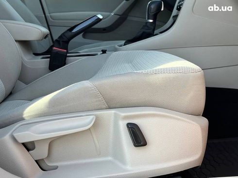Volkswagen Golf Variant 2015 красный - фото 18