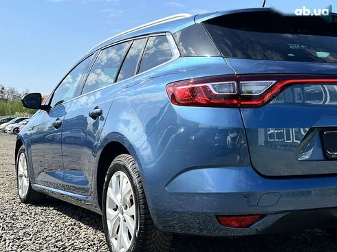 Renault Megane 2019 - фото 12