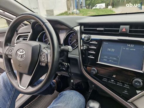 Toyota Camry 2018 - фото 16