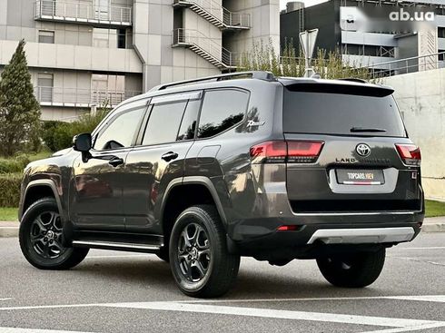 Toyota Land Cruiser 2021 - фото 7