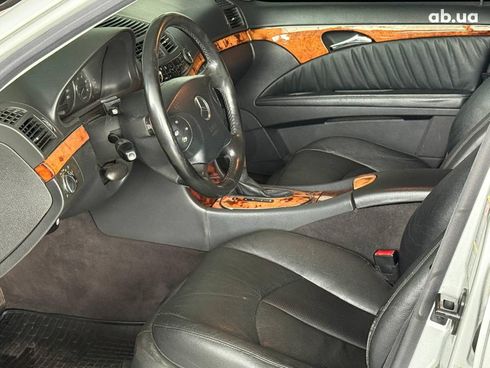 Mercedes-Benz E-Класс 2004 серый - фото 9