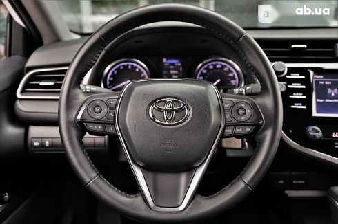 Toyota Camry 2020 - фото 14