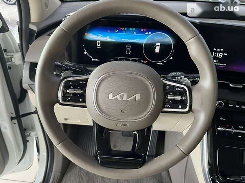 Kia Carnival 2021 - фото 13