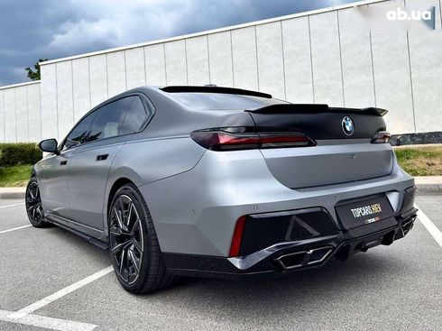 BMW i7 2022 - фото 10