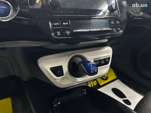 Toyota Prius 2018 - фото 14