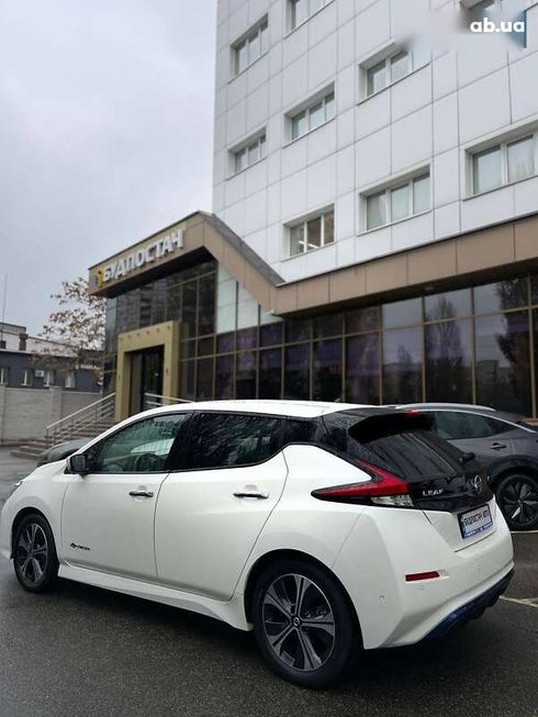 Nissan Leaf 2019 - фото 10